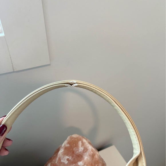 Beis Weekender Bag - Picture 2 of 2